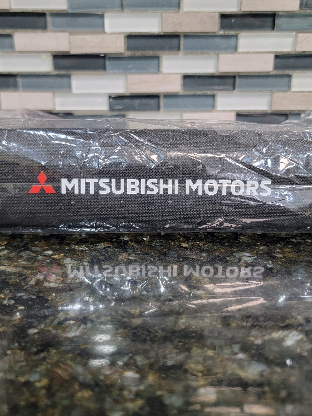 Mitsubishi Motors Portfolio & First Aid Kit AMG22XAB01 With Touch Up Paint Pen